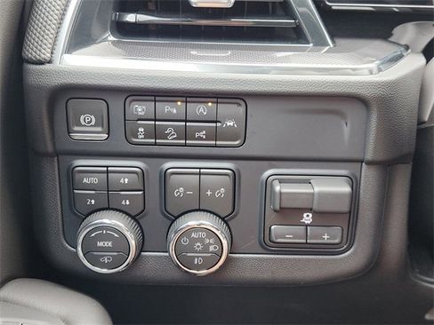 Used 2025 Chevrolet Tahoe RST w/ RST Capability Package AWD/4WD image 24