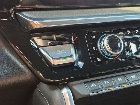 Used 2024 GMC Sierra 1500 Denali w/ Denali Reserve Package RWD image 9