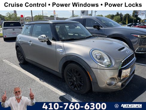 Used 2017 MINI Cooper S FWD image 1
