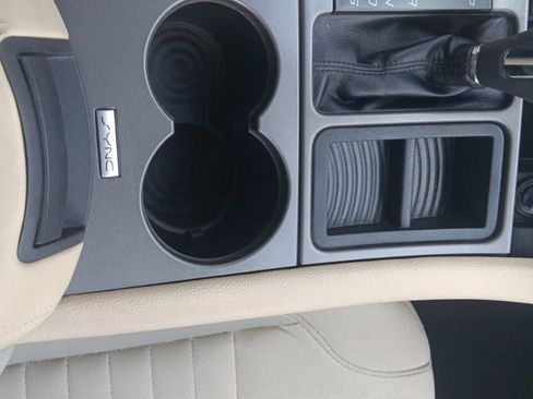 Used 2016 Ford Taurus SE FWD image 31