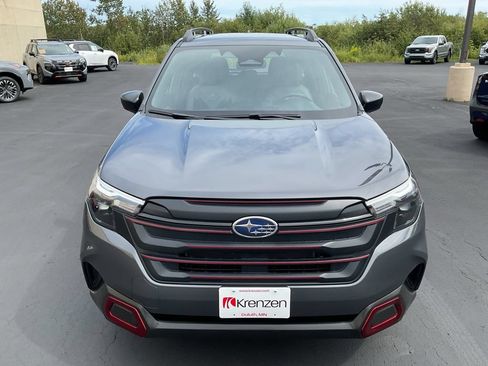 Used 2025 Subaru Forester AWD/4WD image 2