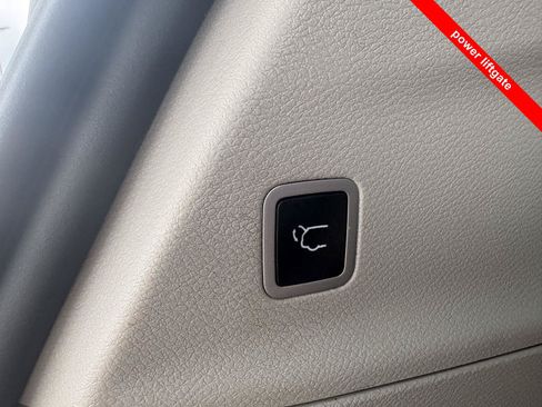 Used 2019 Chrysler Pacifica Limited FWD image 7