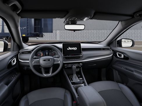 New 2026 Jeep Compass Latitude image 15