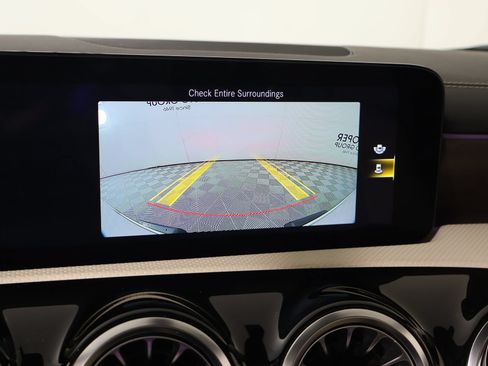 Used 2023 Mercedes-Benz CLA 250 4MATIC image 6