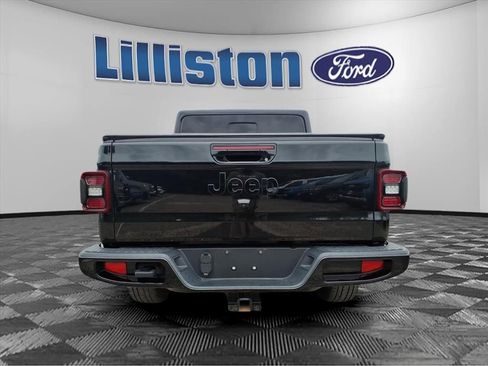 Used 2021 Jeep Gladiator Overland image 5