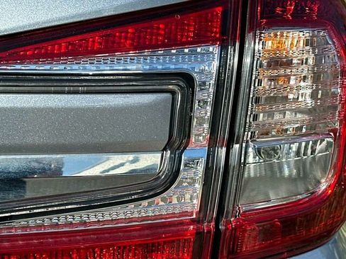 Certified 2023 Subaru Ascent Premium w/ Convenience Package AWD/4WD image 34