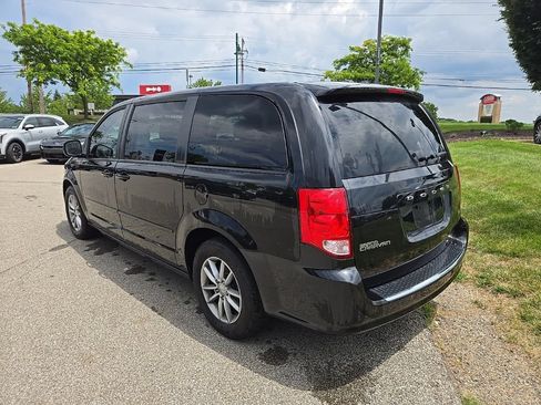 Used 2016 Dodge Grand Caravan SE FWD image 7