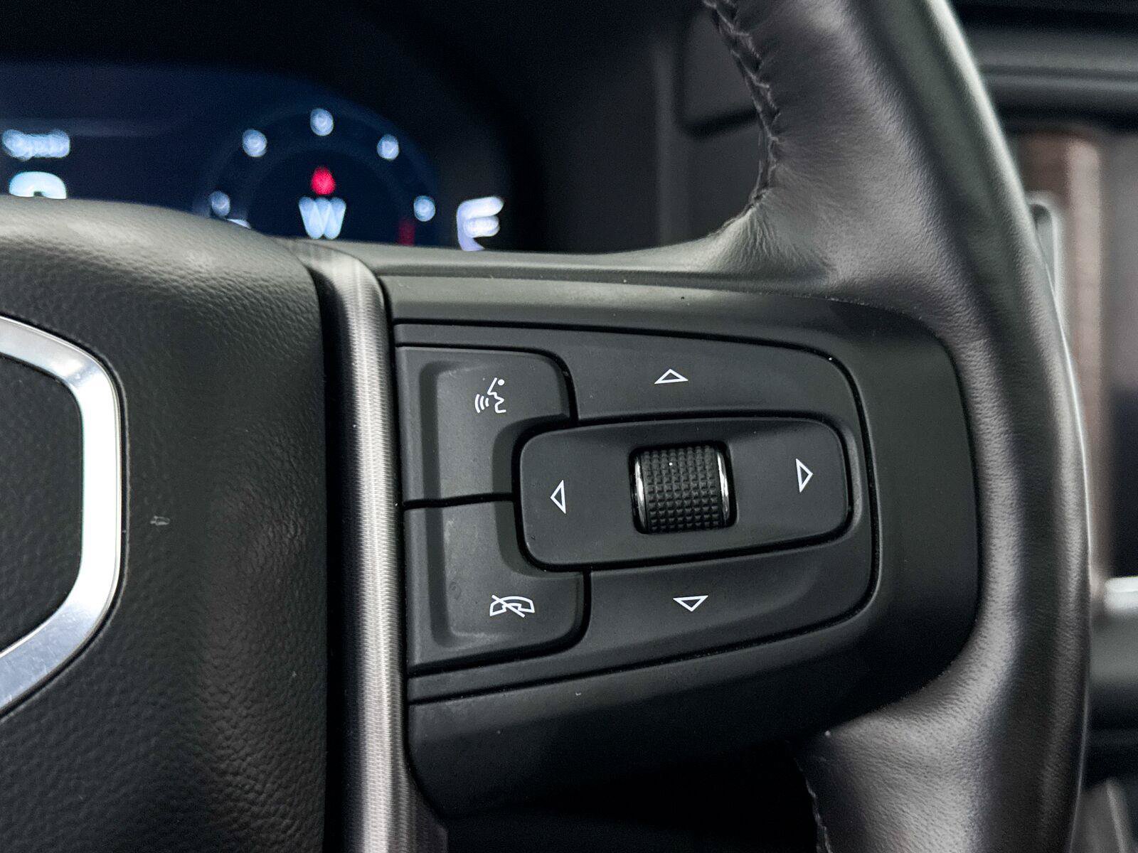 Used 2024 GMC Yukon XL Denali Ultimate AWD/4WD image 39