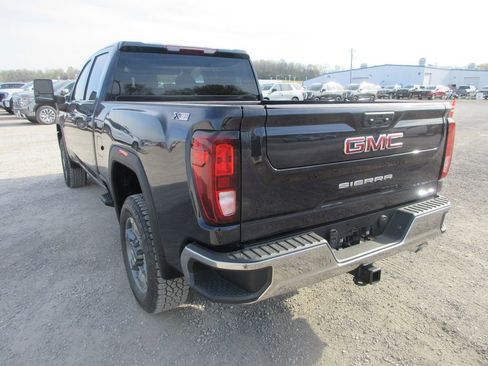 New 2026 GMC Sierra 2500 SLE w/ SLE Value Package; AWD/4WD image 9