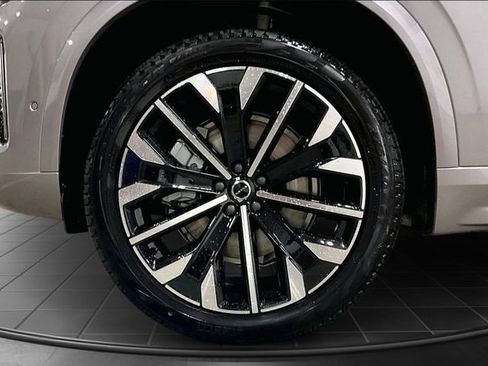 New 2026 Volvo XC90 B6 Ultra w/ Protection Package image 14