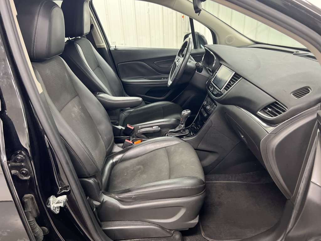 Used 2018 Buick Encore Sport Touring w/ Safety Package FWD image 21