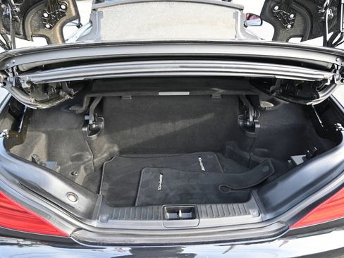 Used 2017 Mercedes-Benz SL 63 AMG image 19