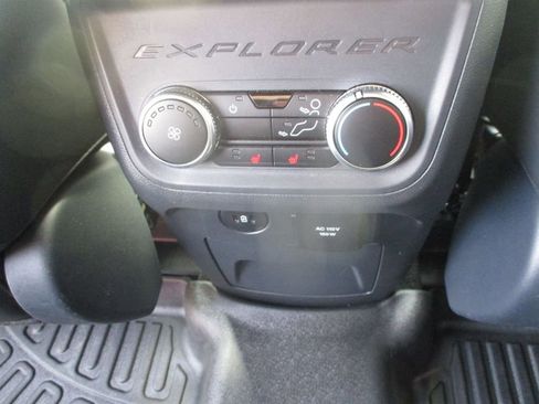 Used 2025 Ford Explorer ST image 12