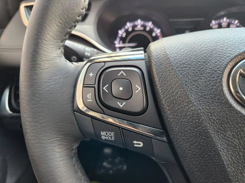 Used 2018 Toyota Avalon XLE Premium FWD image 29