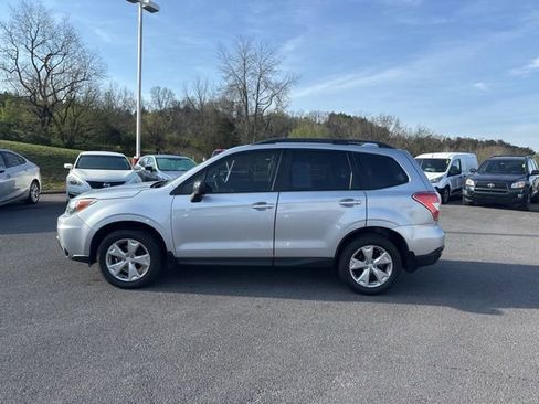 Used 2016 Subaru Forester 2.5i w/ Alloy Wheel Package AWD/4WD image 5