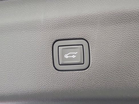 Used 2024 Buick Enclave Essence w/ Sport Touring Edition image 10