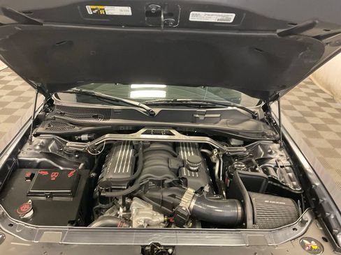 Used 2016 Dodge Challenger R/T Scat Pack w/ Leather Interior Group RWD image 4
