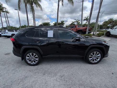 Used 2025 Toyota RAV4 XLE Premium FWD image 4