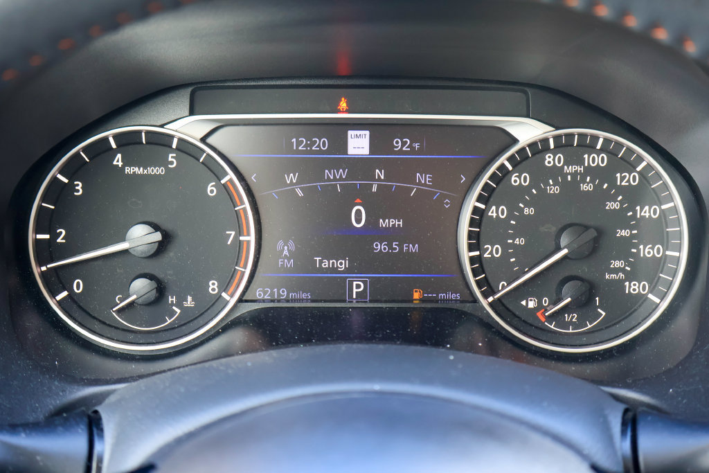 Used 2023 Nissan Altima 2.0 SR FWD image 12
