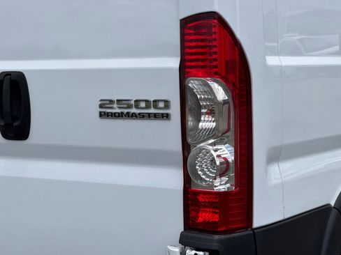 Used 2024 RAM ProMaster 2500 w/ Convenience Group FWD image 30