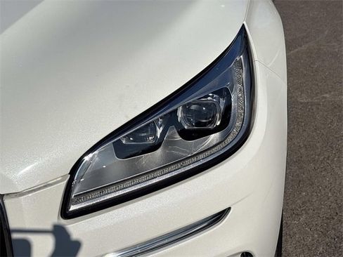 Certified 2023 Lincoln Corsair Reserve image 10