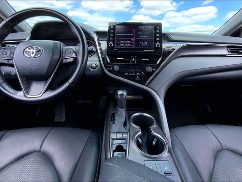 Used 2021 Toyota Camry XSE FWD image 15