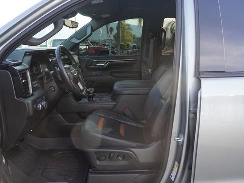 Used 2023 GMC Sierra 1500 AT4 w/ Technology Package AWD/4WD image 28