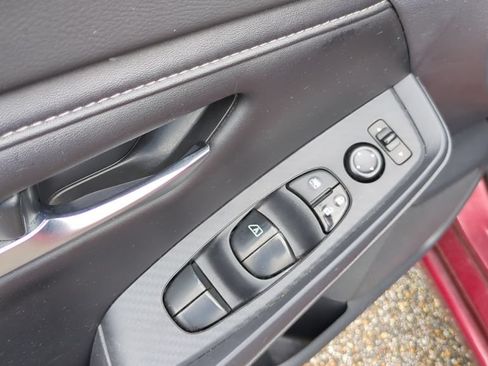 Used 2022 Nissan Sentra SV w/ Lighting Package FWD image 11