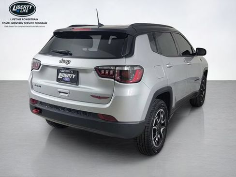 Used 2025 Jeep Compass Trailhawk AWD/4WD image 3