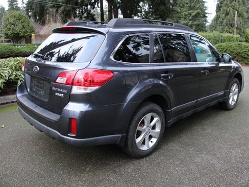 Used 2013 Subaru Outback 2.5i Limited image 3