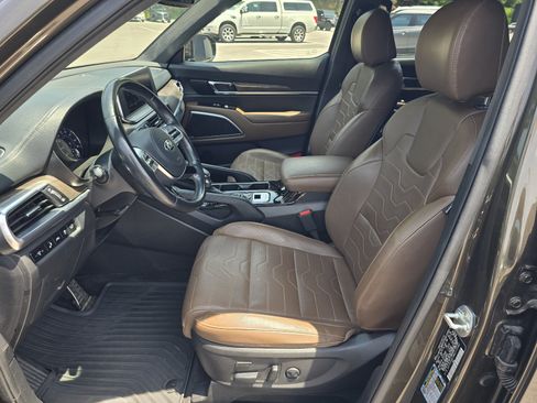 Used 2021 Kia Telluride SX w/ SX Prestige Package AWD/4WD image 13