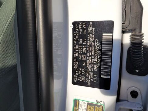 Used 2025 Hyundai Elantra SEL image 15