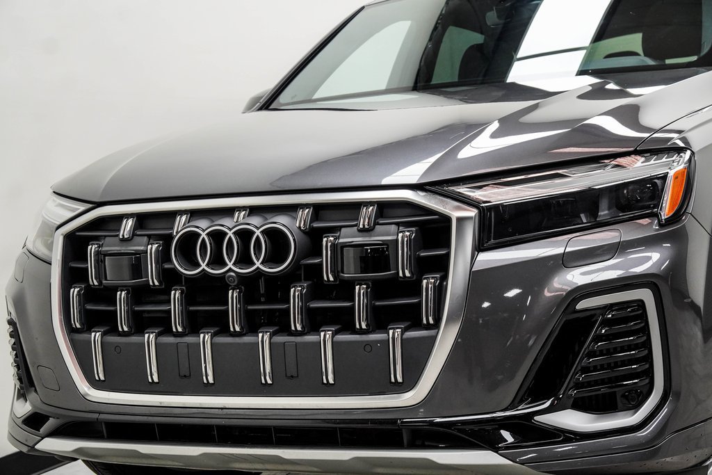 Used 2025 Audi Q7 3.0T Premium Plus AWD/4WD image 2