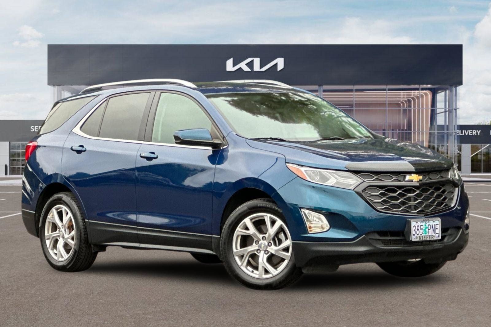 Used 2020 Chevrolet Equinox LT FWD image 2