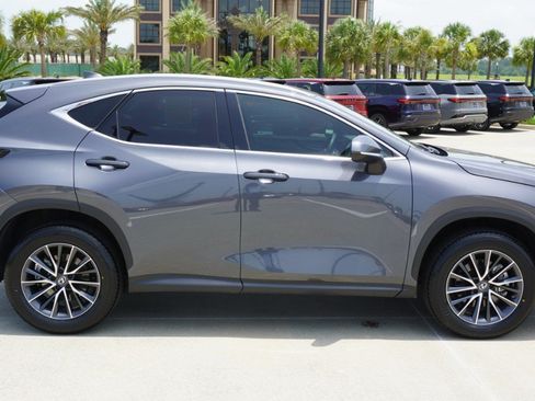 Certified 2025 Lexus NX 250 FWD w/ Towing Package (2000 Lbs) image 4
