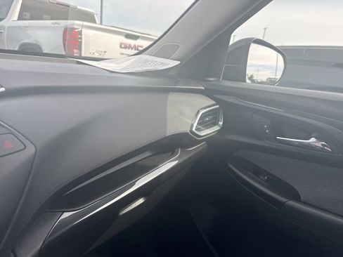 Used 2023 Chevrolet TrailBlazer LT FWD image 19