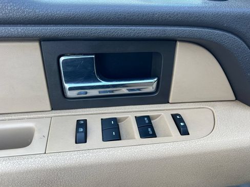 Used 2014 Ford F150 XLT w/ Equipment Group 302A Luxury AWD/4WD image 8