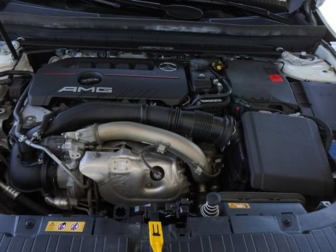 Certified 2022 Mercedes-Benz GLB 35 AMG 4MATIC image 32