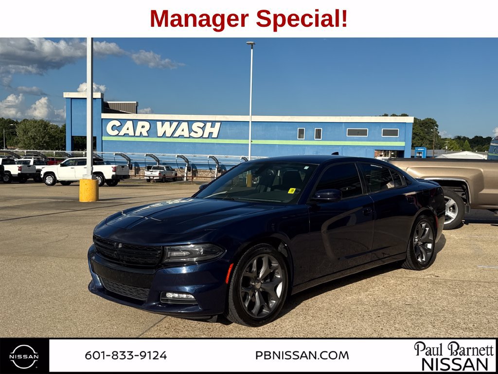 Used 2016 Dodge Charger SXT w/ Rallye Group RWD image 2
