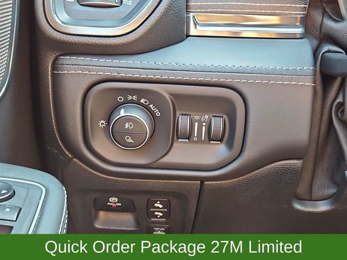 Used 2021 RAM 1500 Limited AWD/4WD image 15