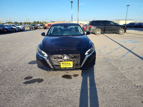 Used 2023 Nissan Altima 2.5 SV image 7