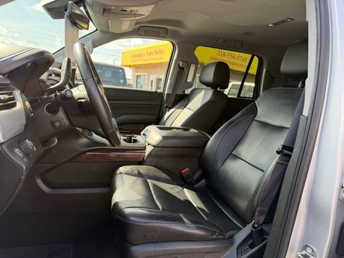 Used 2017 GMC Yukon SLT image 5
