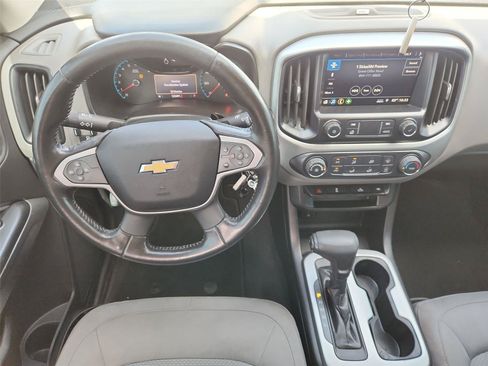Used 2020 Chevrolet Colorado LT w/ LT Convenience Package RWD image 11
