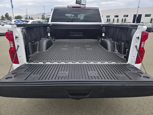 Used 2025 Chevrolet Silverado 2500 LT w/ Convenience Package AWD/4WD image 10