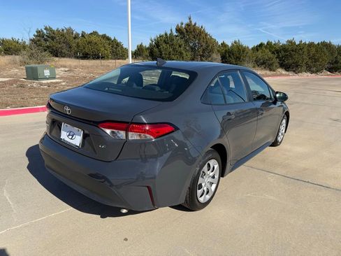 Used 2024 Toyota Corolla LE image 5