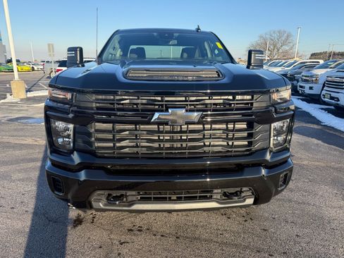 Used 2026 Chevrolet Silverado 2500 Custom w/ Custom Convenience Package image 7