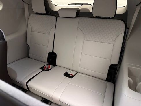 New 2026 GMC Acadia Denali w/ Super Cruise Package image 21