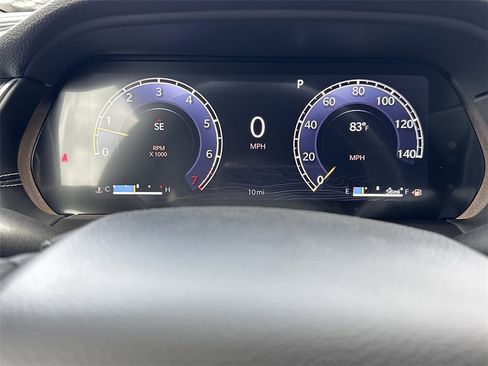 New 2025 Jeep Grand Cherokee Altitude image 8