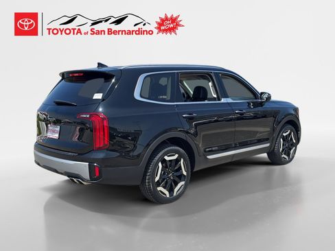 Used 2024 Kia Telluride S AWD/4WD image 5