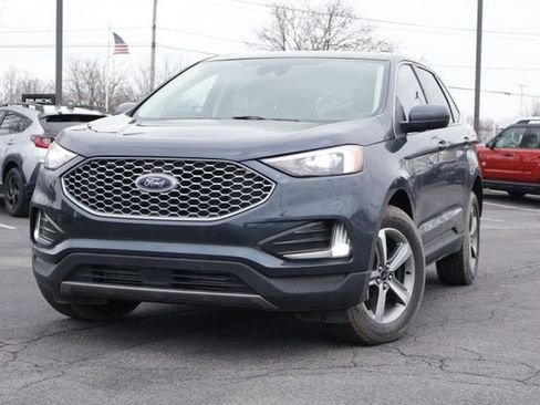 Used 2024 Ford Edge SEL w/ Convenience Package image 2